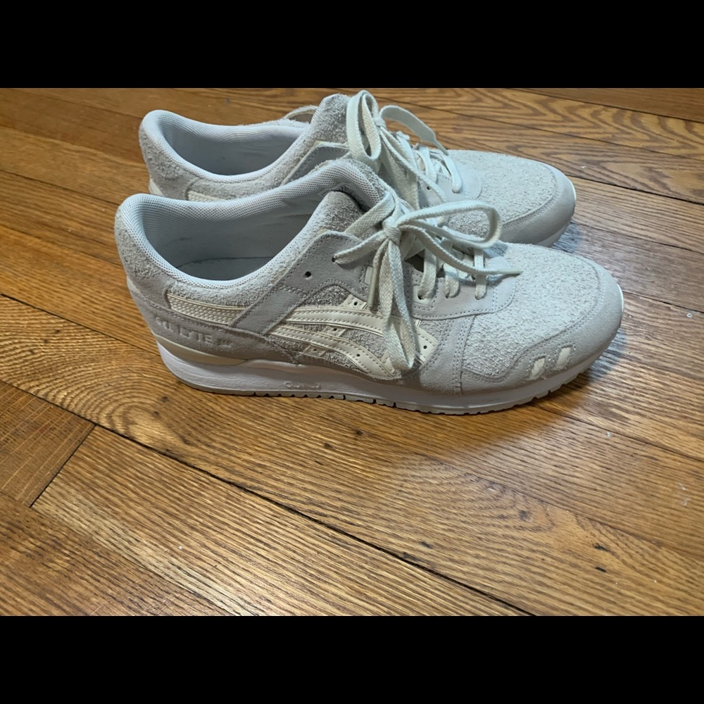 Lightly used asics sneakers